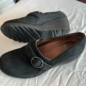 Dansko EU 37 Black Wedge Slip On